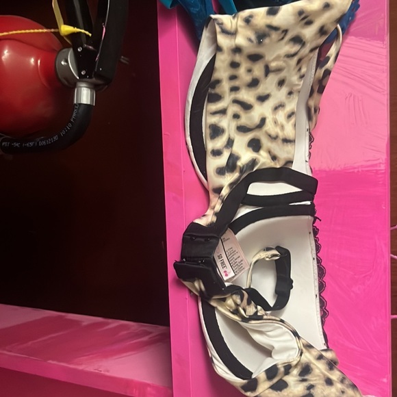 FOUR push-up bra bundle 38C La Senza and Victoria’s Secret - Picture 7 of 11